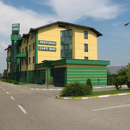 Hotel Cubic Laktaši Buitenkant foto