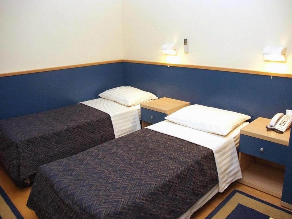 Hotel Cubic Laktaši Buitenkant foto