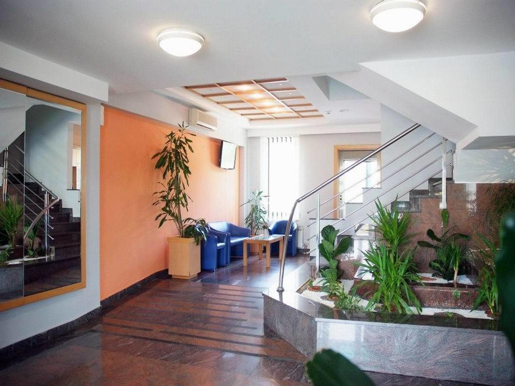 Hotel Cubic Laktaši Buitenkant foto