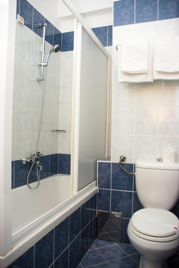 Hotel Cubic Laktaši Buitenkant foto
